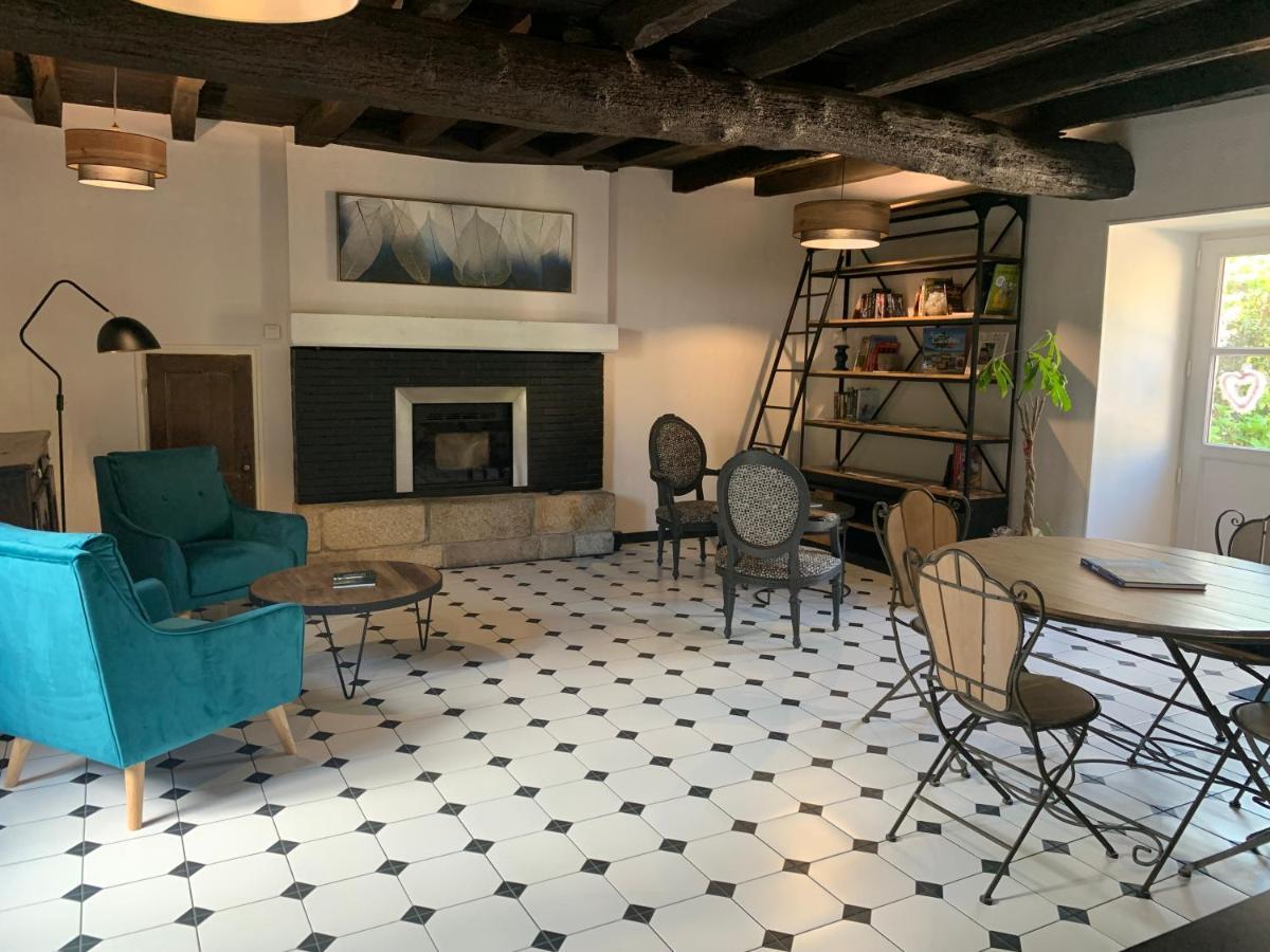 La Cour Des Ursulines Hotel Josselin Luaran gambar