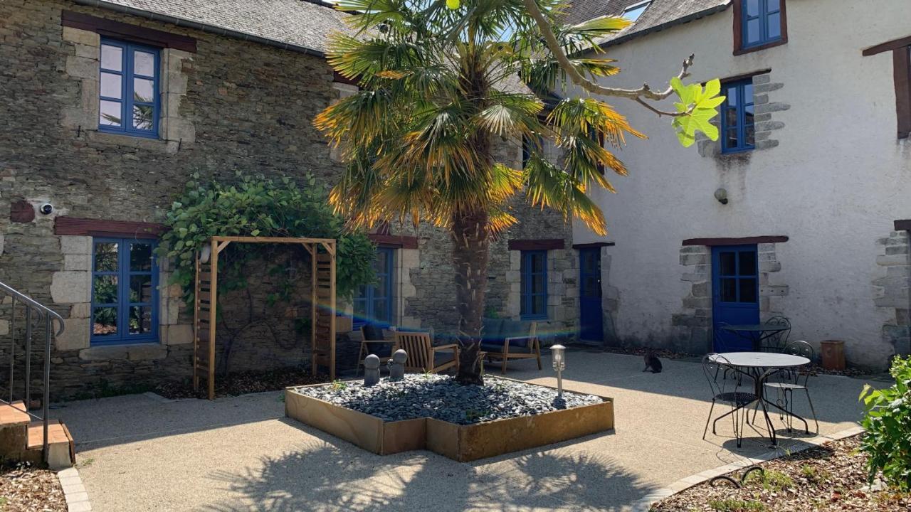La Cour Des Ursulines Hotel Josselin Luaran gambar