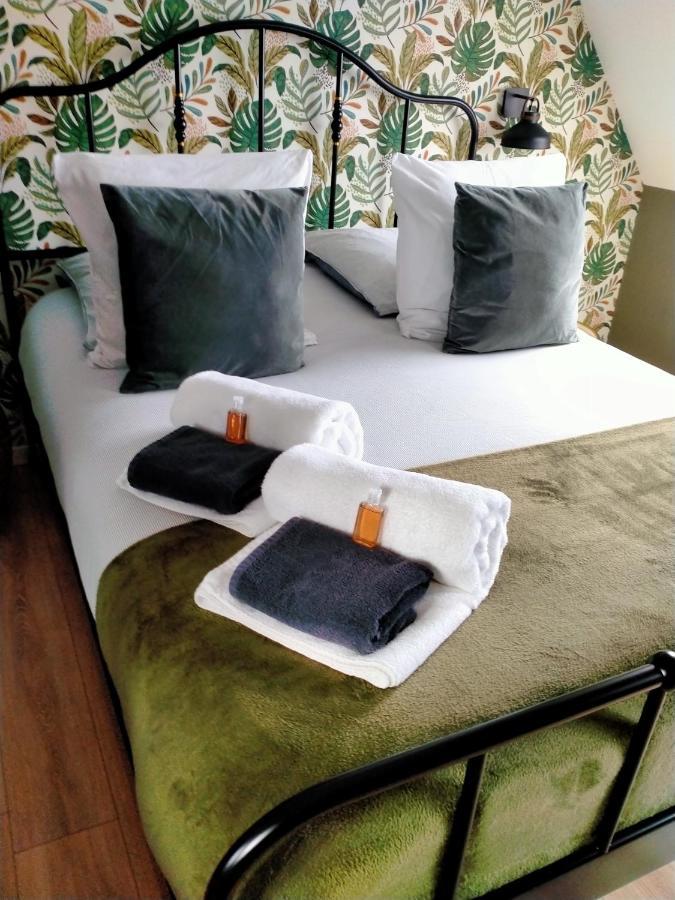 La Cour Des Ursulines Hotel Josselin Luaran gambar
