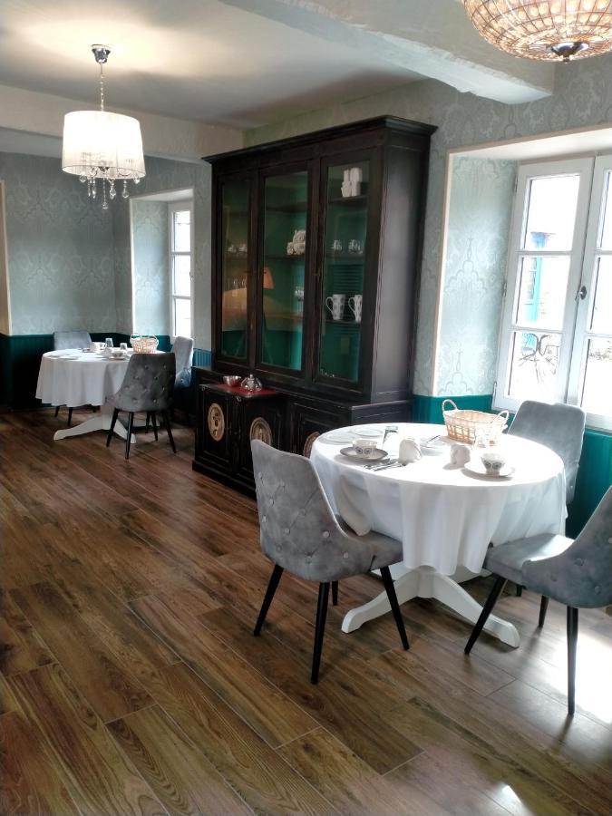 La Cour Des Ursulines Hotel Josselin Luaran gambar
